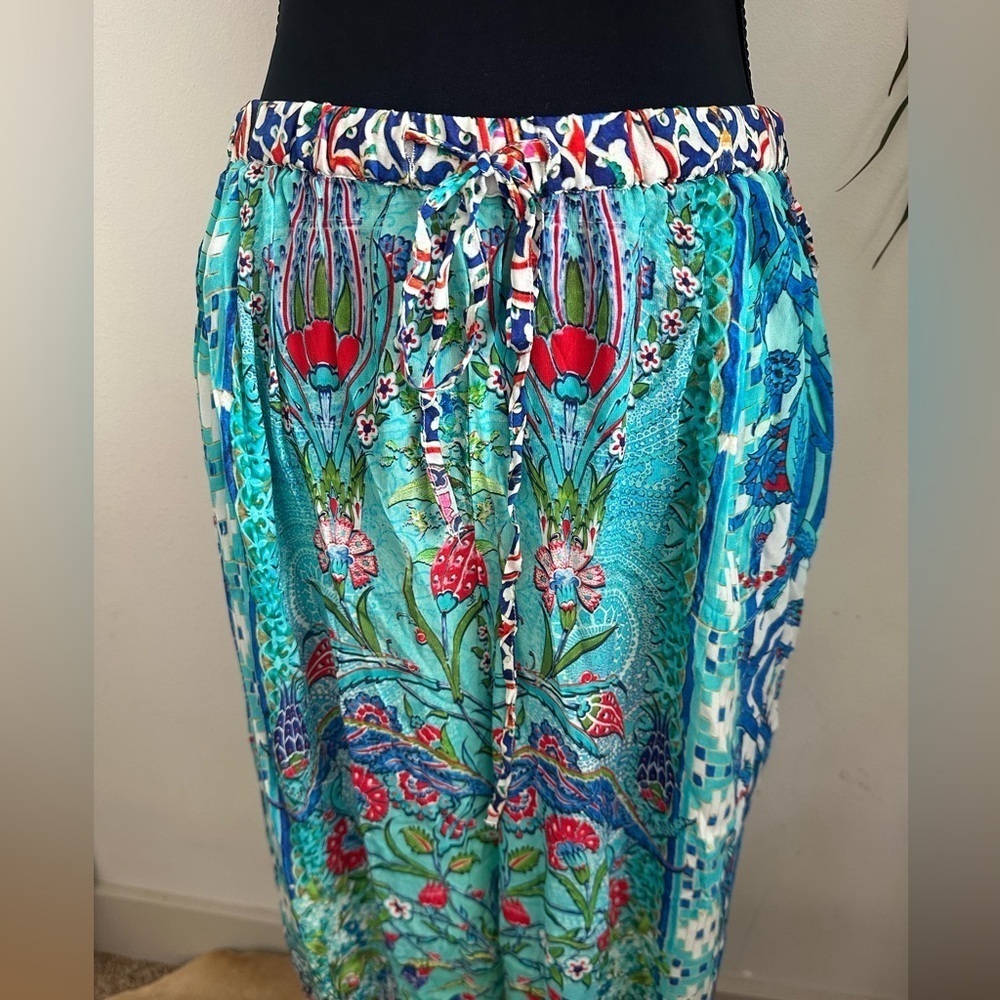 Printed silk BoHo vacation pant set beaded neckline blue floral paisley m/L - Picture 7 of 10